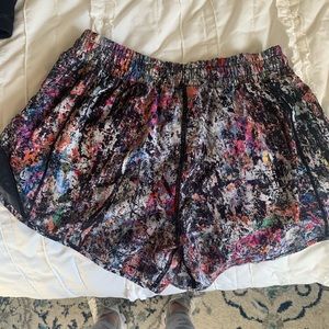 Hotty Hot Lululemon 4 inch shorts